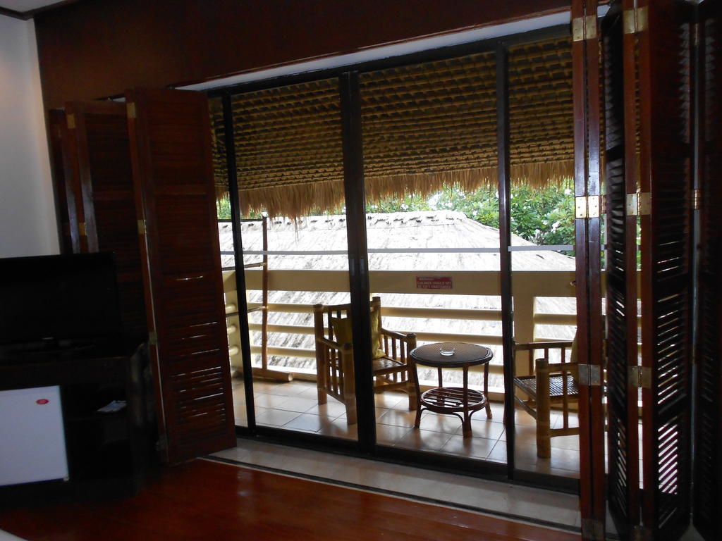 Sea Wind Resort Balabag  Exterior photo